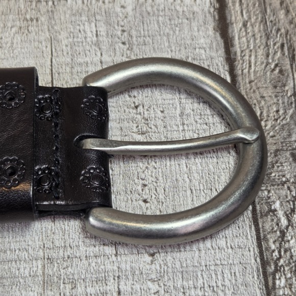 Fossil Genuine Leather Cutout Brushed Nickel Waist Belt Black Western Women's L - Picture 3 of 8